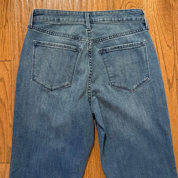 Old Navy high rise wow flare jeans medium wash size 6 - Picture 10 of 11